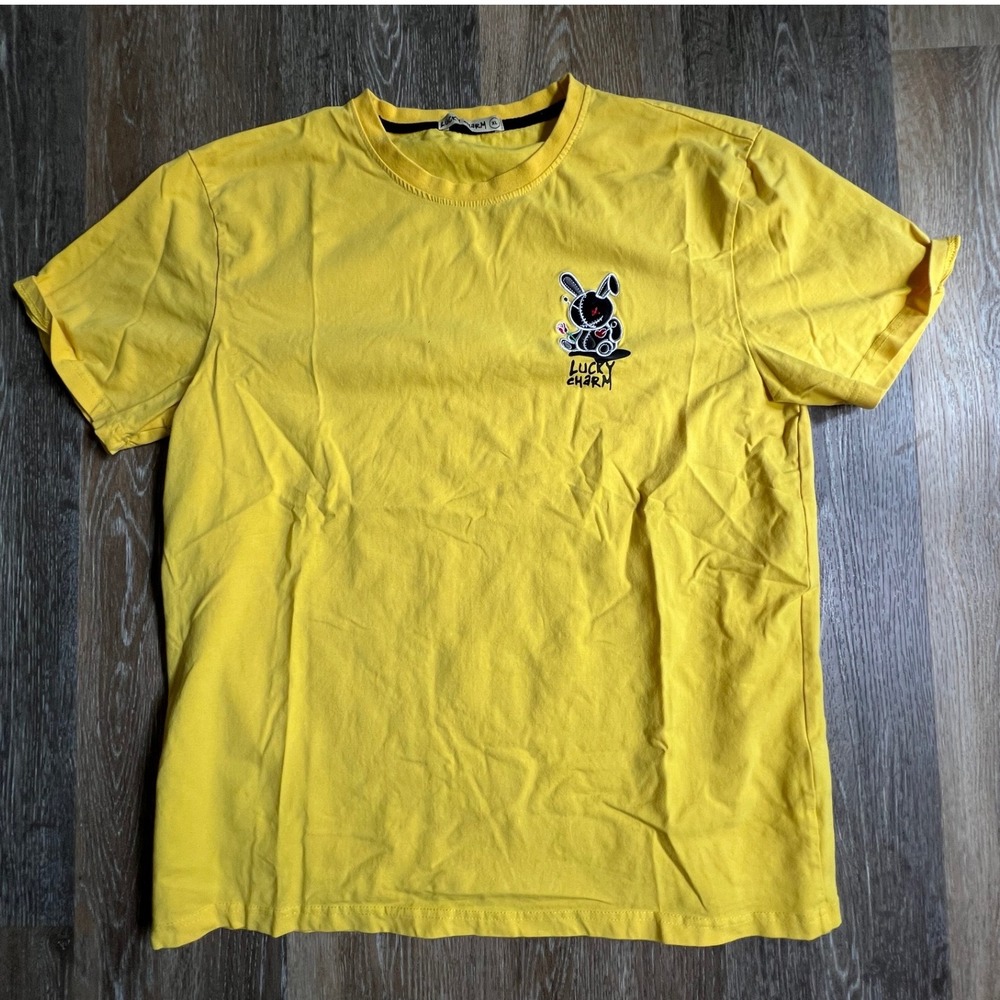 Lucky Charm Graphic T-Shirt Mens XL Yellow Voodoo Bunny Stitched Streetwear Tee